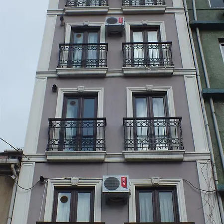 White Taksim Apartment *